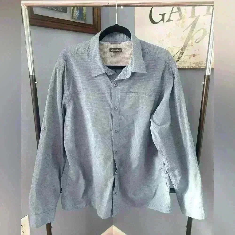 Eddie Bauer‎ Mens blue button down shirt size L, adjustable sleeves, casual